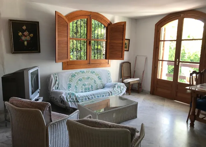 Casa-B- Pequeno Conjunto Adosados