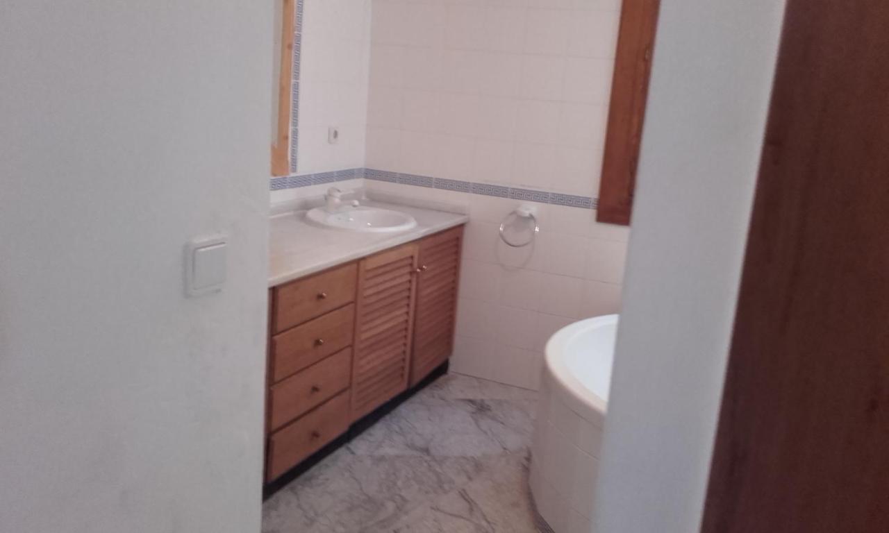 Casa-b- Pequeno Conjunto Adosados