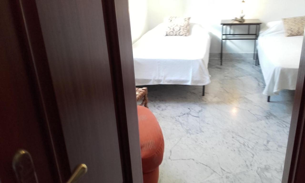 Casa-b- Pequeno Conjunto Adosados Appartement *